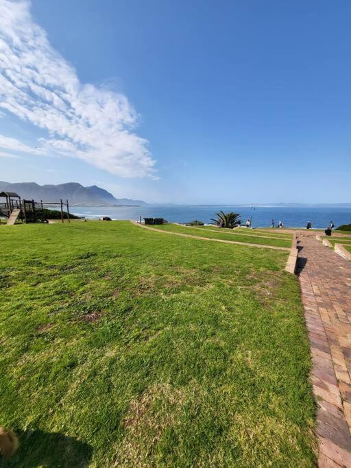 *Self-Check In - Whale Watching Paradise -Central* Hermanus Exteriör bild